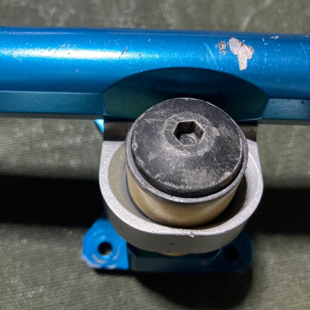 surf rodz TKP 159 リップタイドブッシュ、ビス、ライザーパッド付