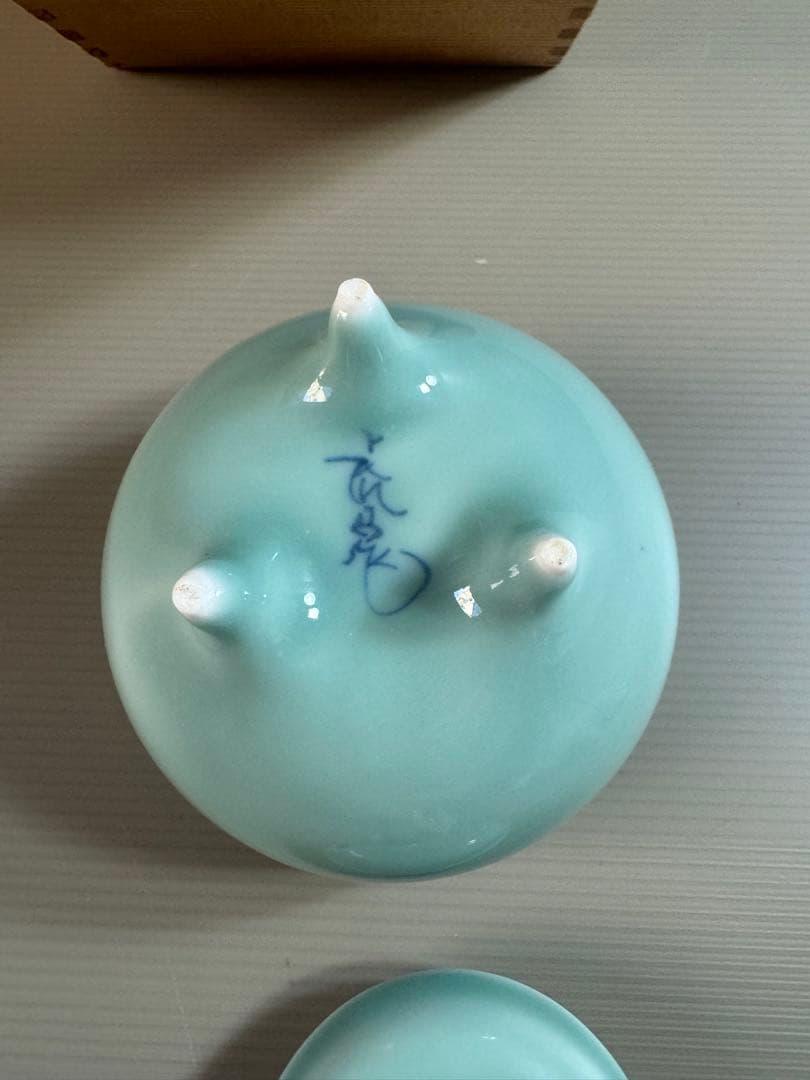 1544 鍋島焼　青磁獅子　香炉　未使用