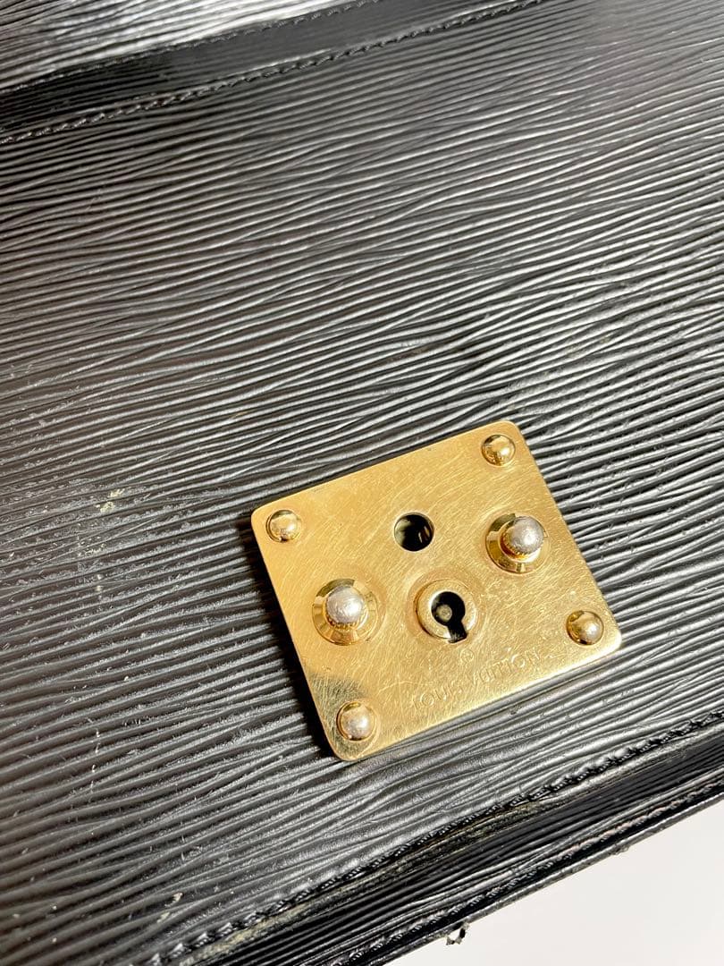 【訳あり】ヴィトン エピ モンソー M52122 ブラック