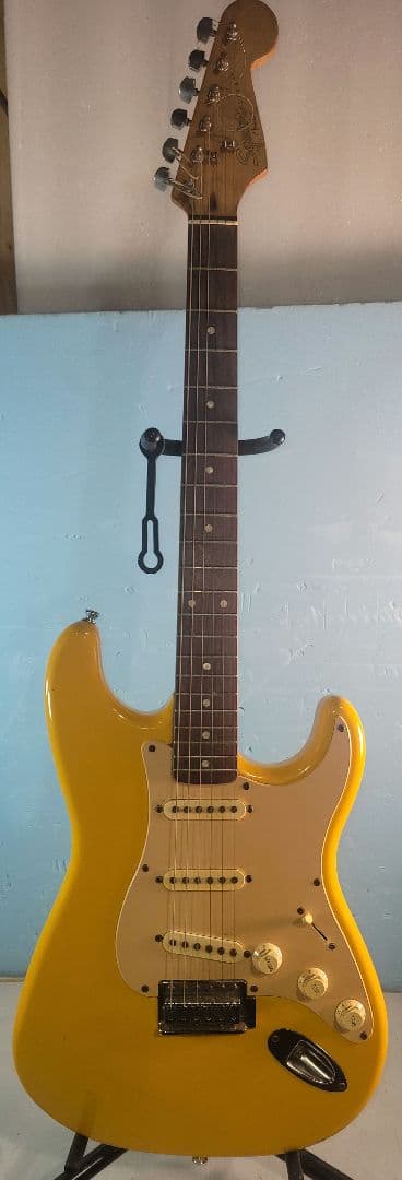 Squier by Fenderストラトキャスター イエローソフトケース付