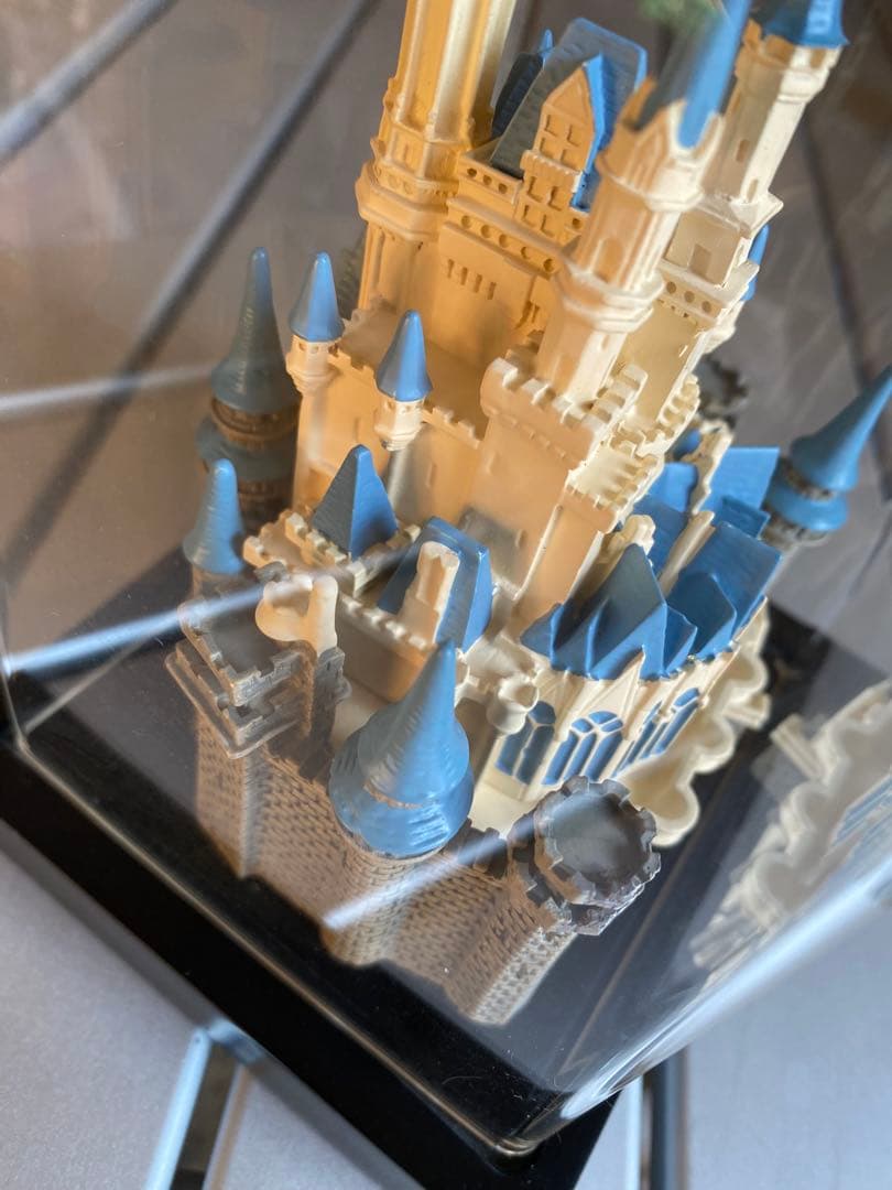 東京ディズニーリゾート　25周年記念　シンデレラ城　フィギュア　ディズニー　レア