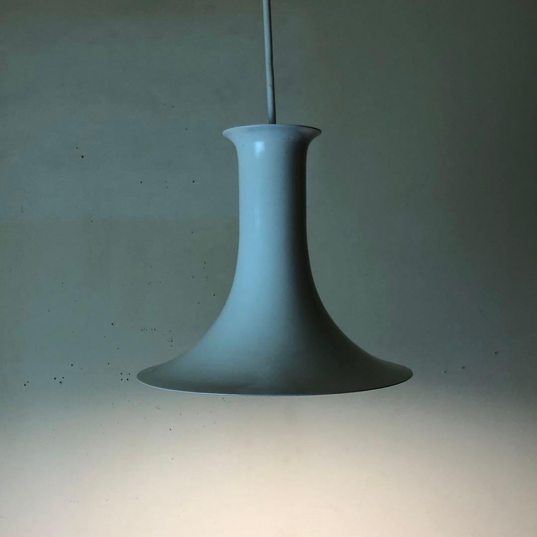 デンマーク　ビンテージ　ミルキーホワイト　ペンダントランプ