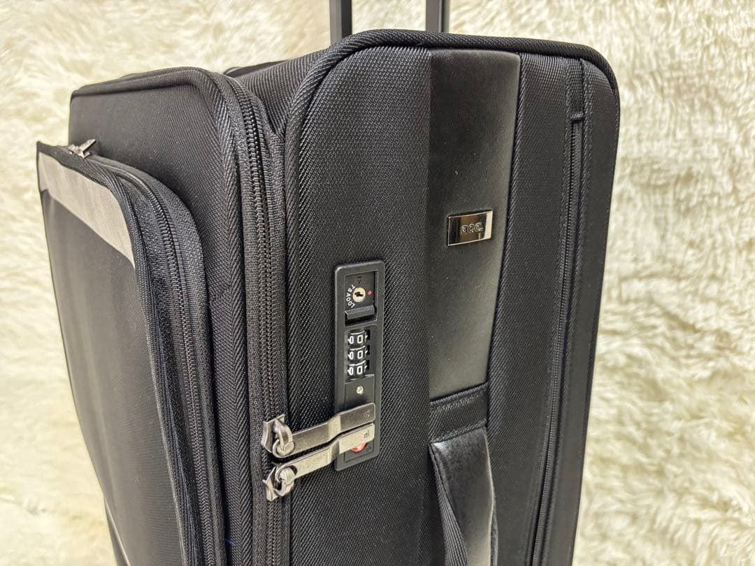 超軽量 美品 【エース】ソフトキャリーケース 57L TSAロック ブラック