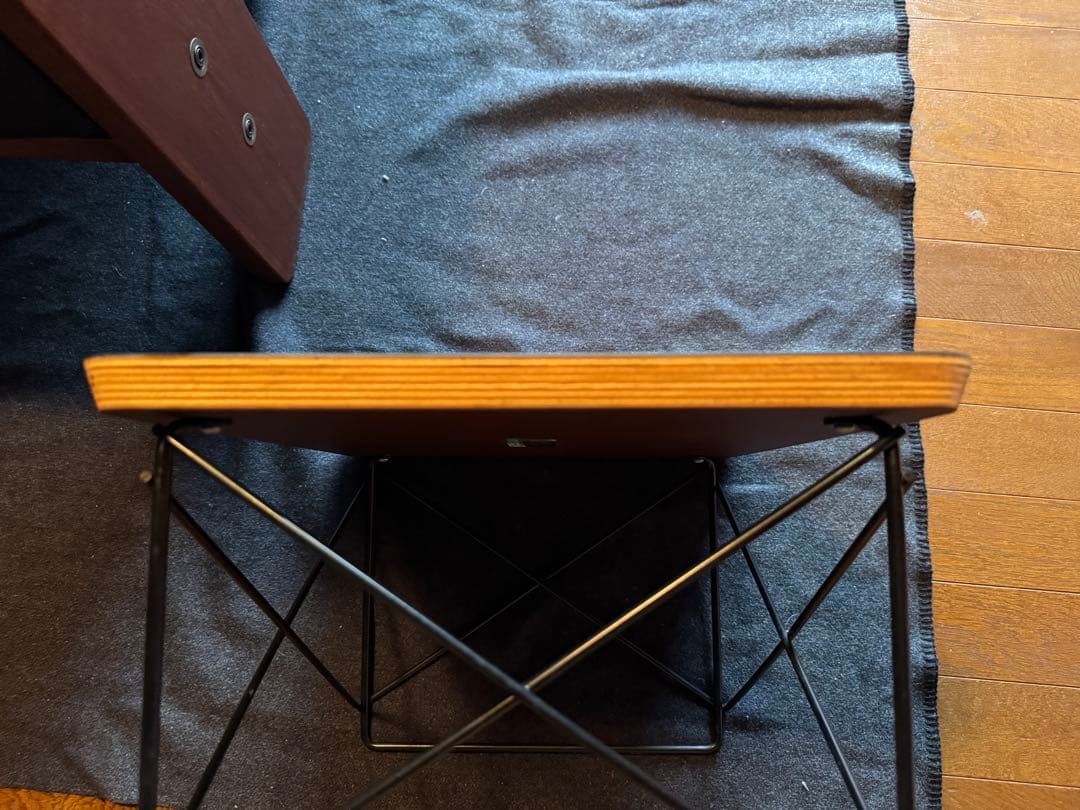 ハーマンミラー イームズワイヤーベーステーブル ブラック×ブラック