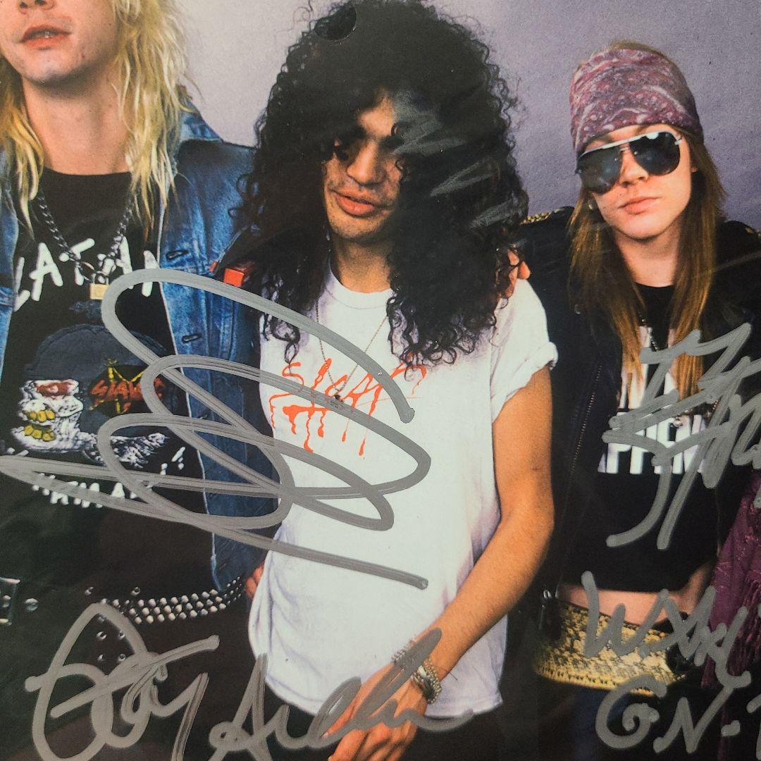 ガンズ・アンド・ローゼズ メンバーサイン入り写真+証明書