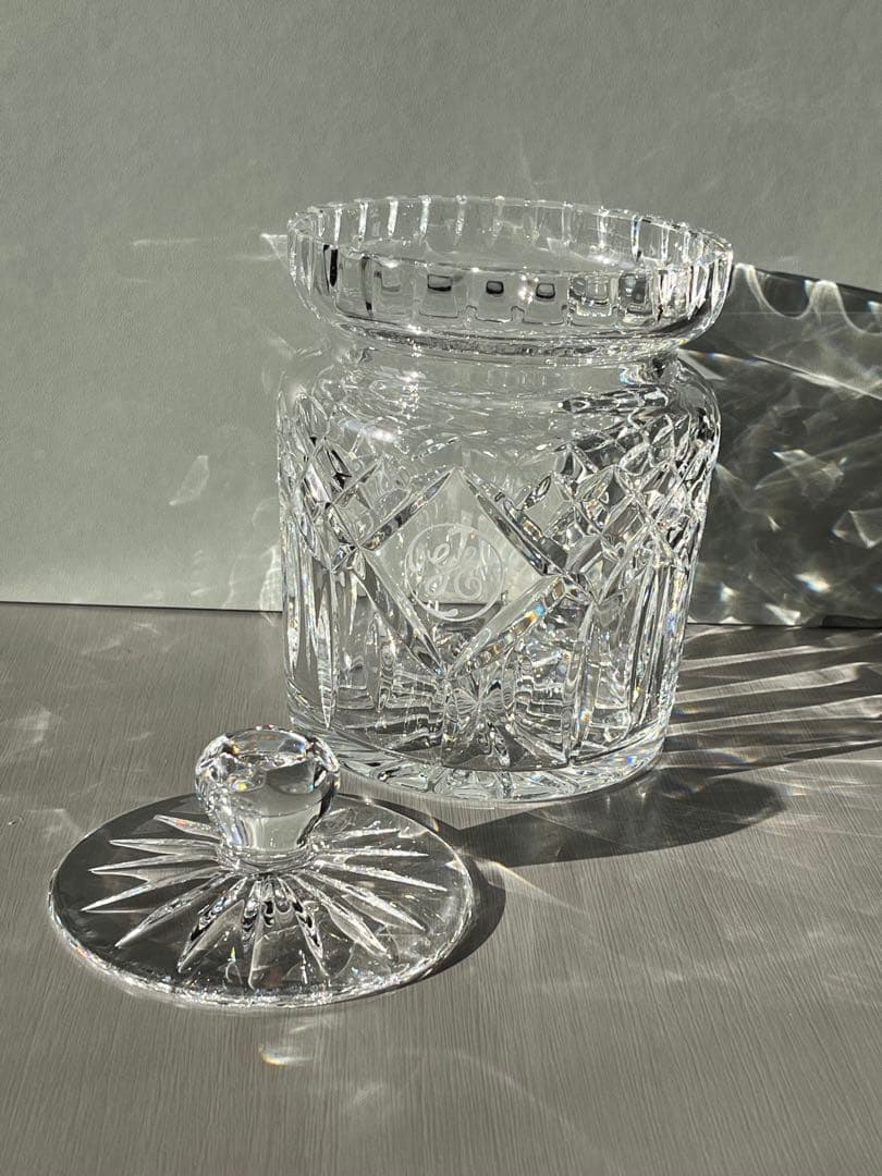 クリスタルガラスのカット容器 中型