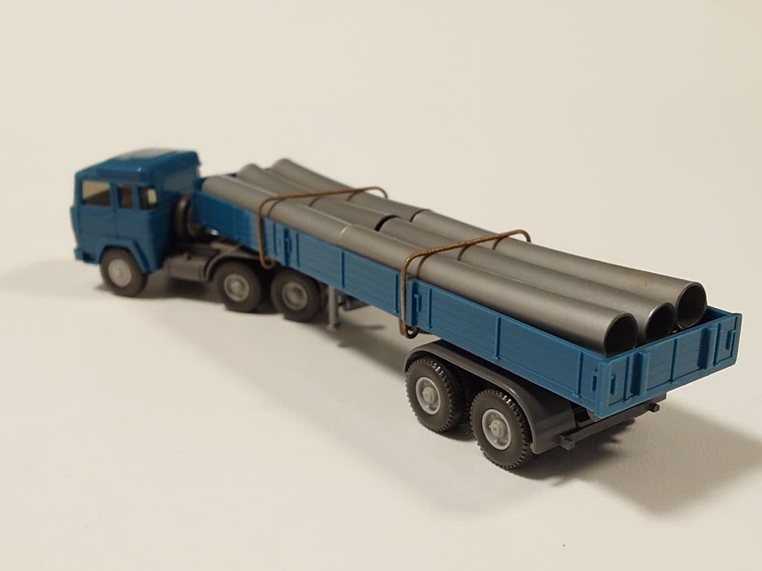 ミニカー WIKING Magirus Truck-Trailer with pipes