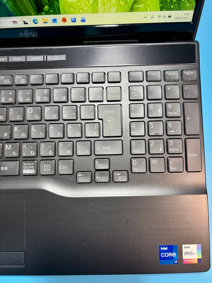 富士通 LIFEBOOK AH77/E3 i7 1165G7 2TB 32GB