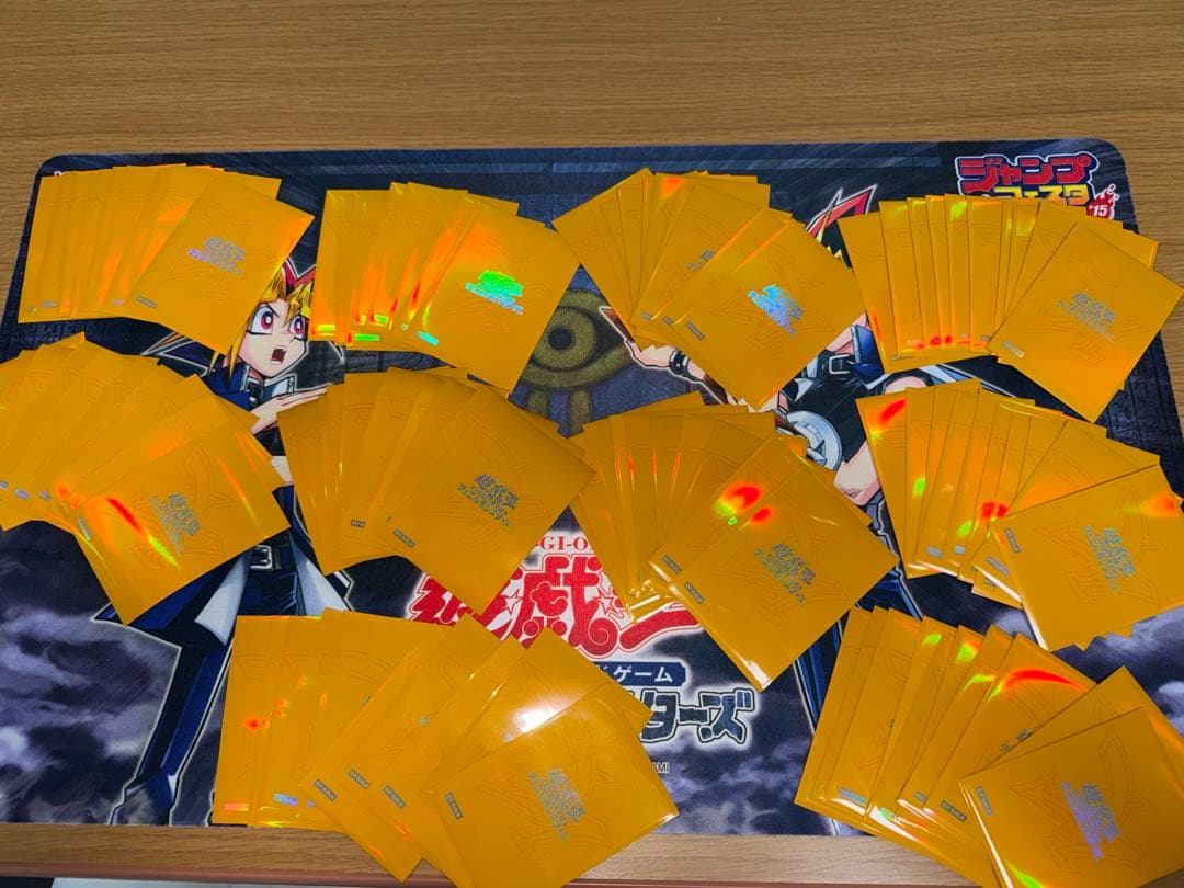 遊戯王　ラーイエロー　スリーブ　プロテクター　100枚