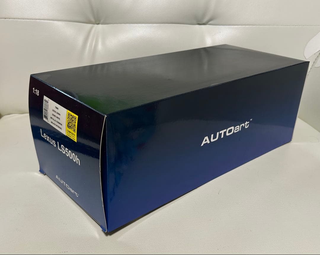 オートアート(AUTOart) 1/18 レクサス LS500h レア品