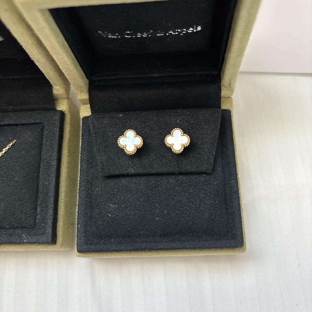 ヴァンクリーフ&アーペル　スウィートアルハンブラピアス