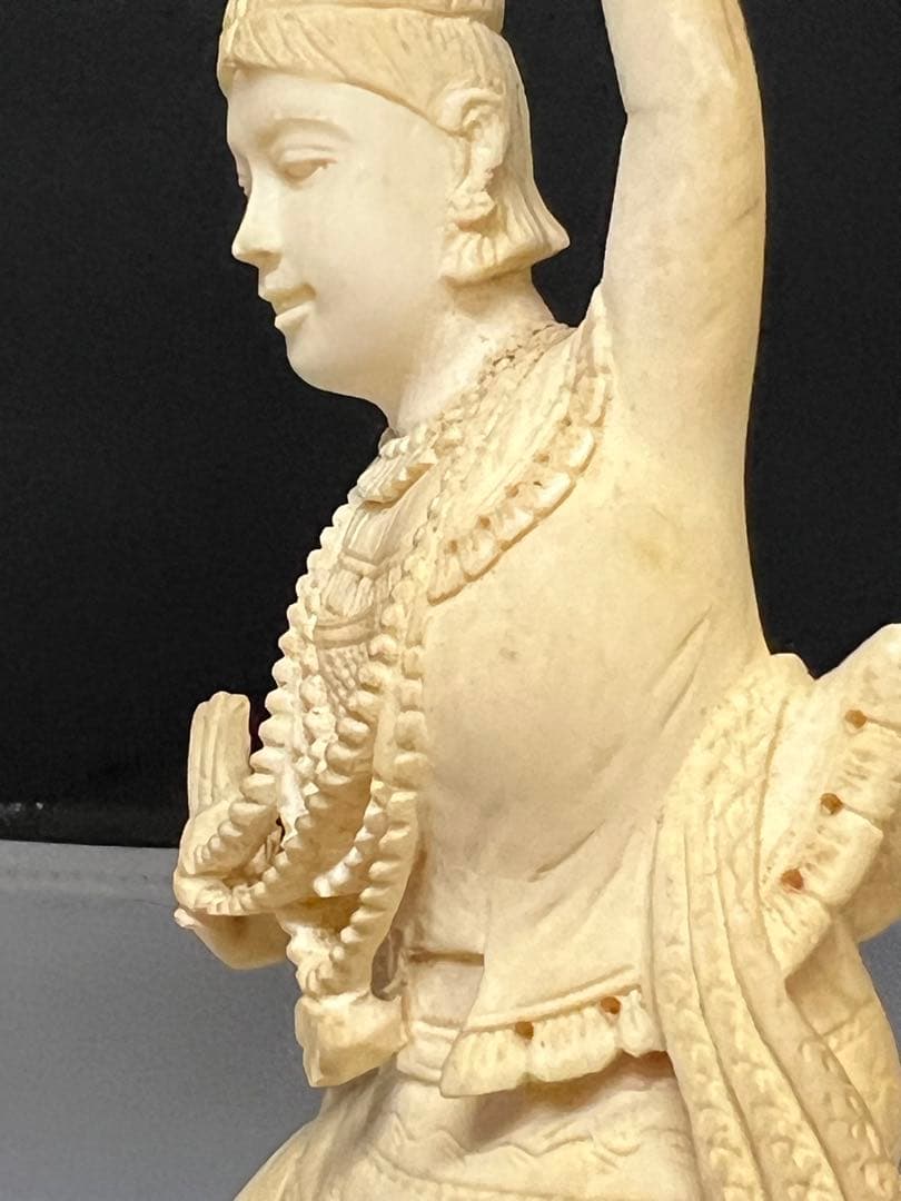 極上　人物　重さ；349g