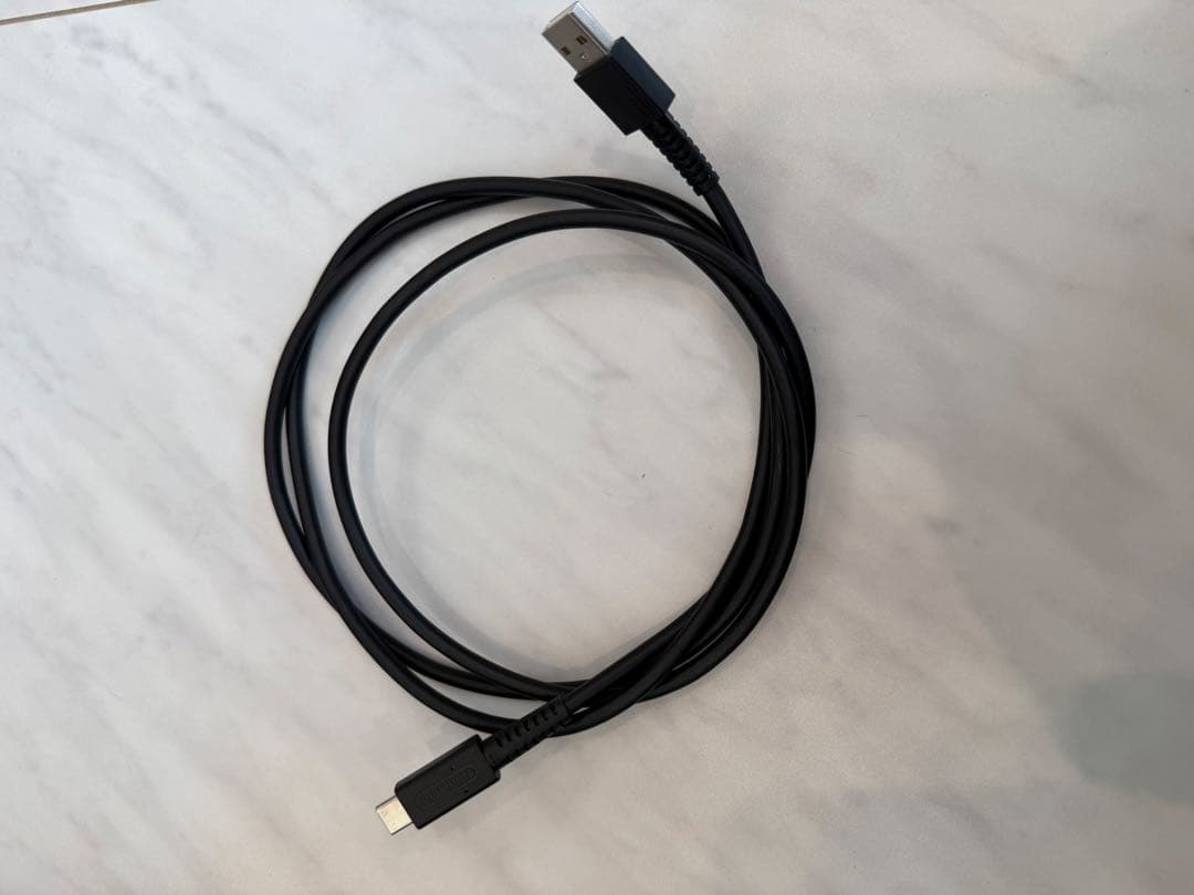 る*ん様 Nintendo Switch 本体 青/赤 Joy-Con付き