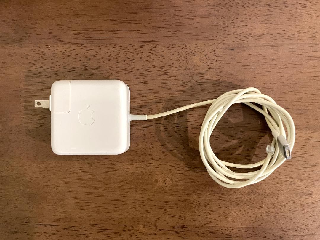 MacBook Air 13\"　2017　i5　8GB　121GB　まずまず美品