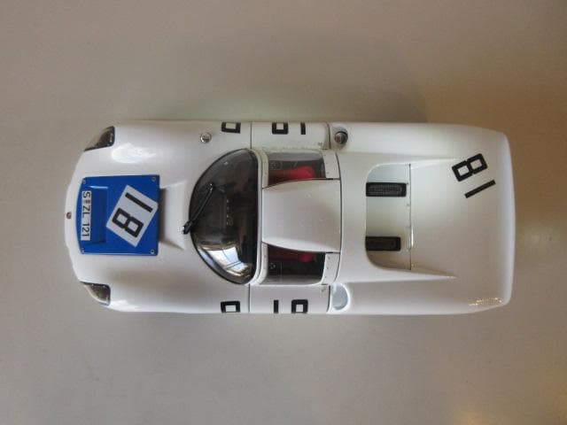 特価 exoto (1/18) ポルシェ 910 #18