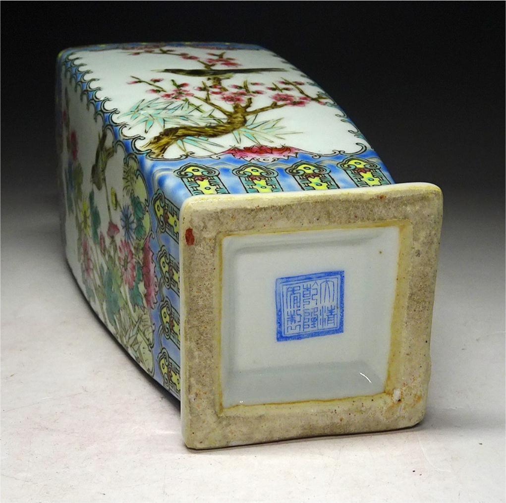 中国古玩 粉彩 花鳥図 花瓶 徳貴作 高約23cm 唐物 時代物 t71088