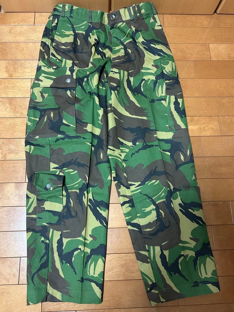 迷彩カーゴパンツ 軍パン　イギリス軍　軍パン　迷彩　サバゲー