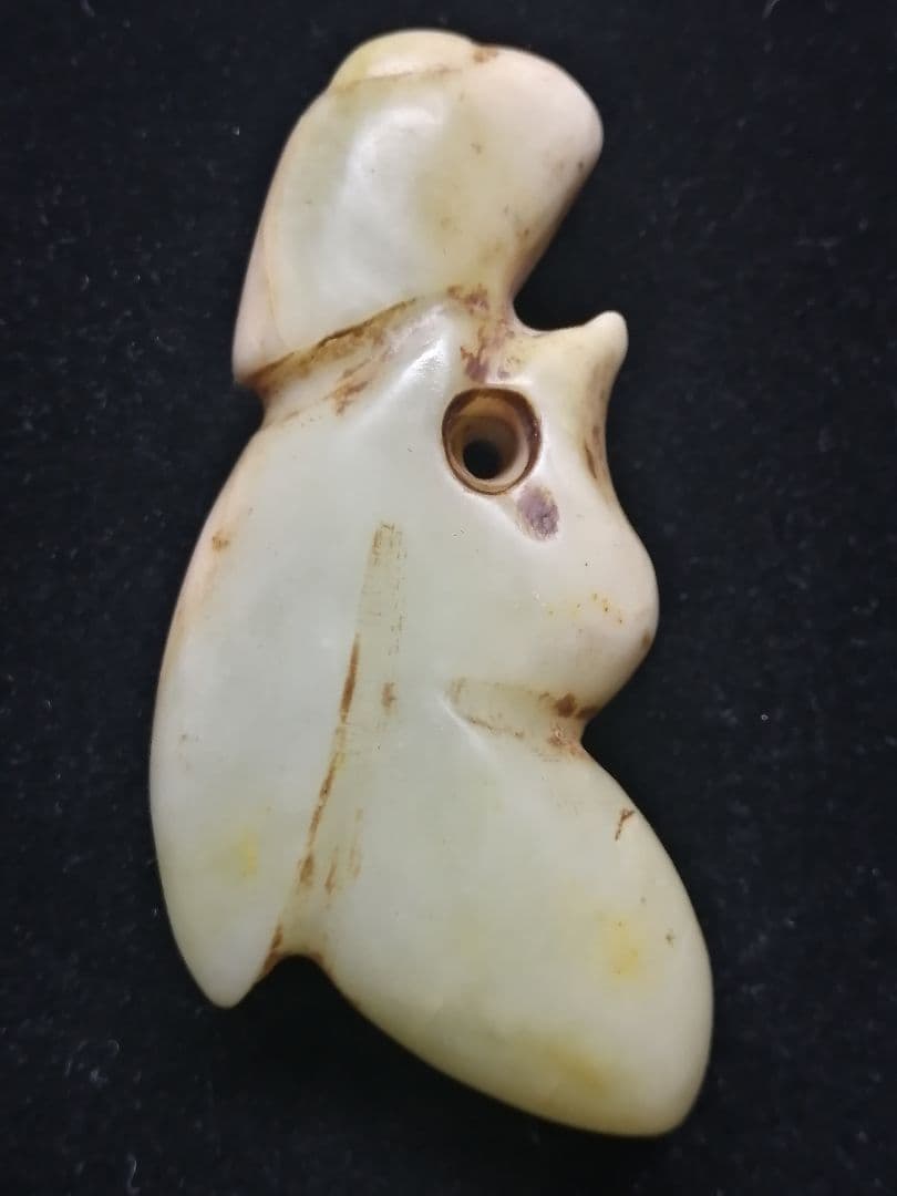 ★縄文期『糸魚川翡翠獣形勾玉』出土品　7.3cm　儀式勾玉　非常に珍しい勾玉です