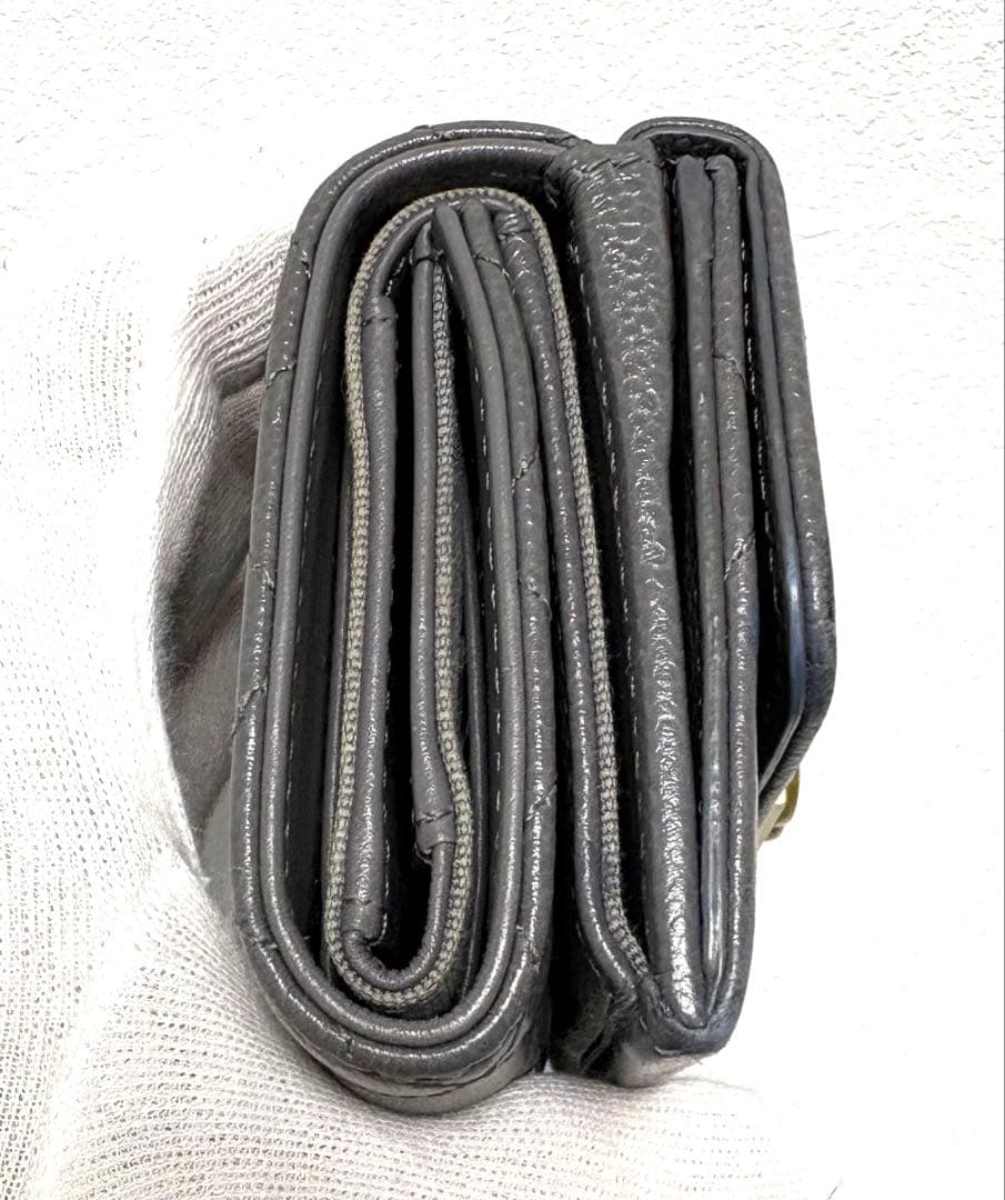 シャネル ボーイシャネル キャビアスキン コンパクトウォレット グレー