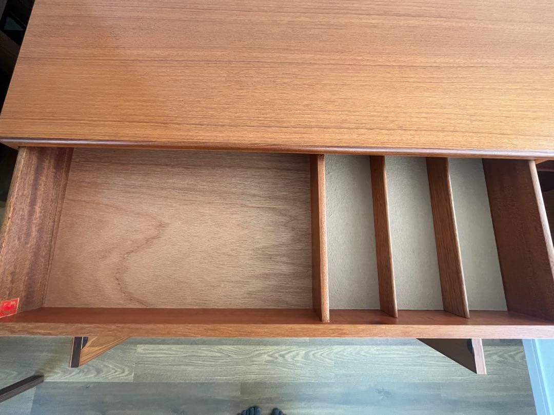 G-plan サイドボード　アイアンレッグ　ミッドセンチュリー木製キャビネット