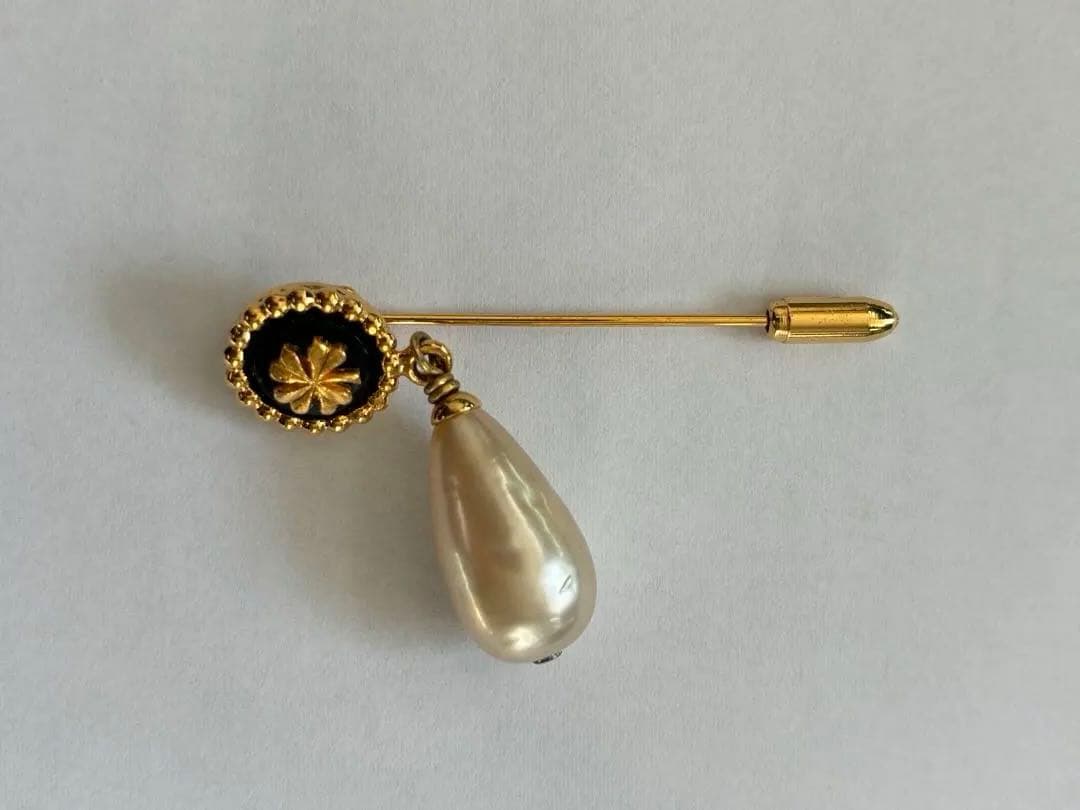 シャネル ピンブローチ クローバー&コスチュームパール