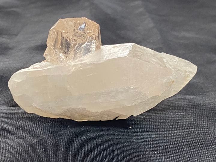 トパーズ　on 水晶　36.7g