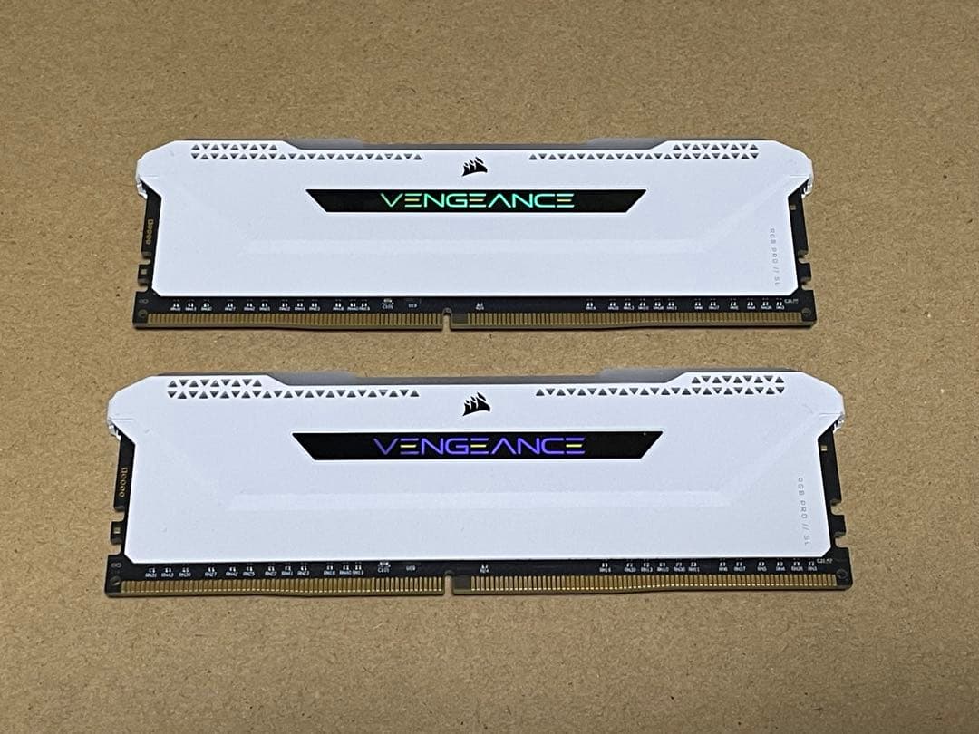 Corsair Vengeance 16GB×2 DDR4-3200メモリ