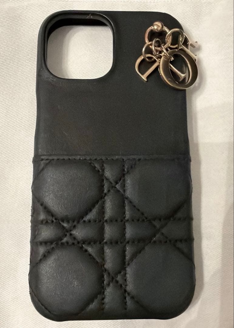 Christian Dior iphone15 ケース カナージュチャーム　箱付