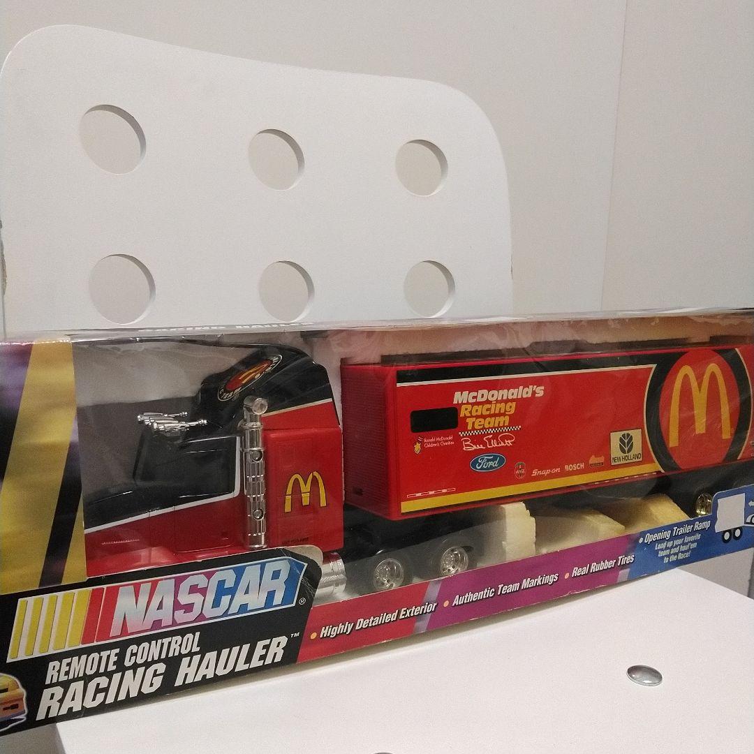 マクドナルド　トレーラー　リモコン付きラジコン