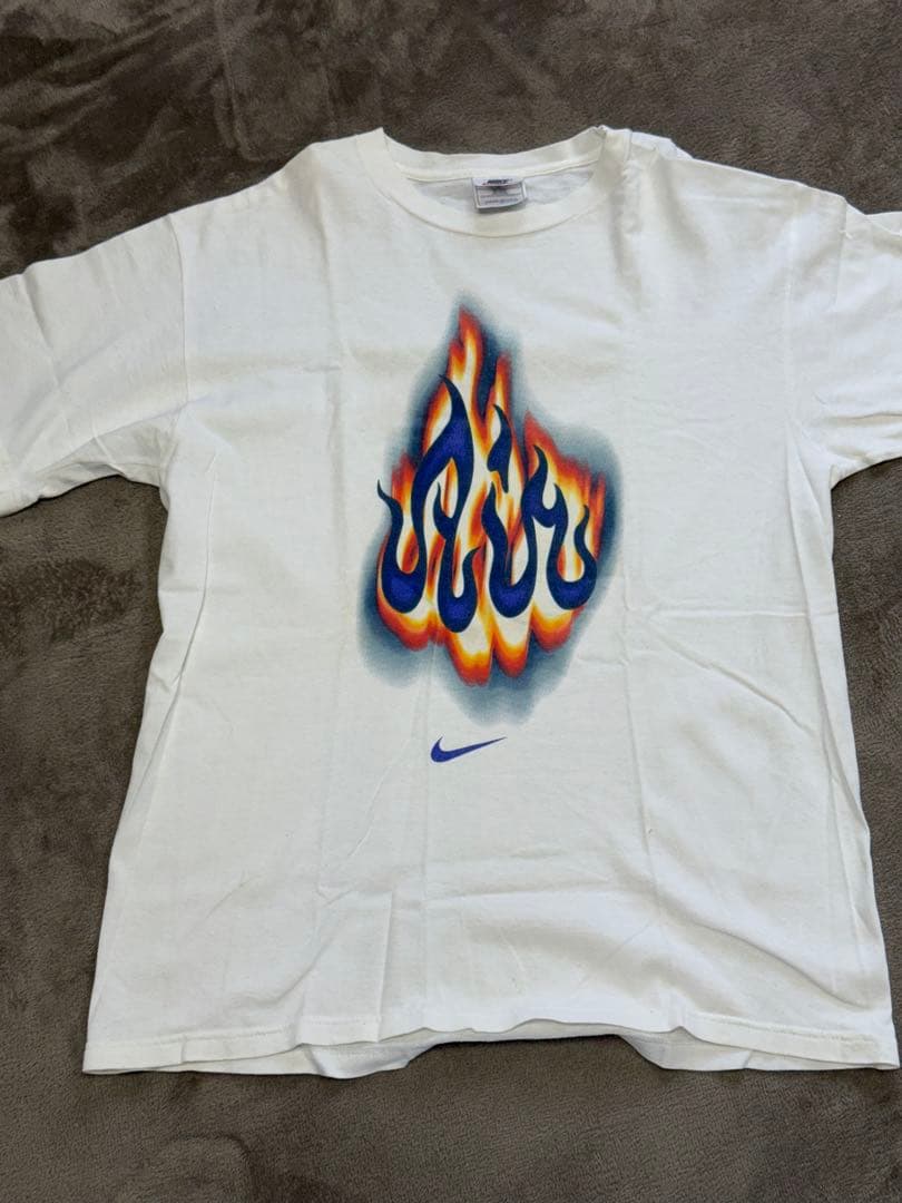 こ*ょ様 Nike BAKIN 炎 グラフィック Tシャツ Mサイズ