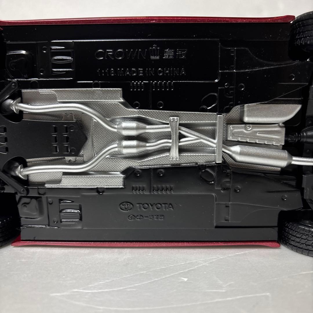 CROWN ワインレッド セダンモデル