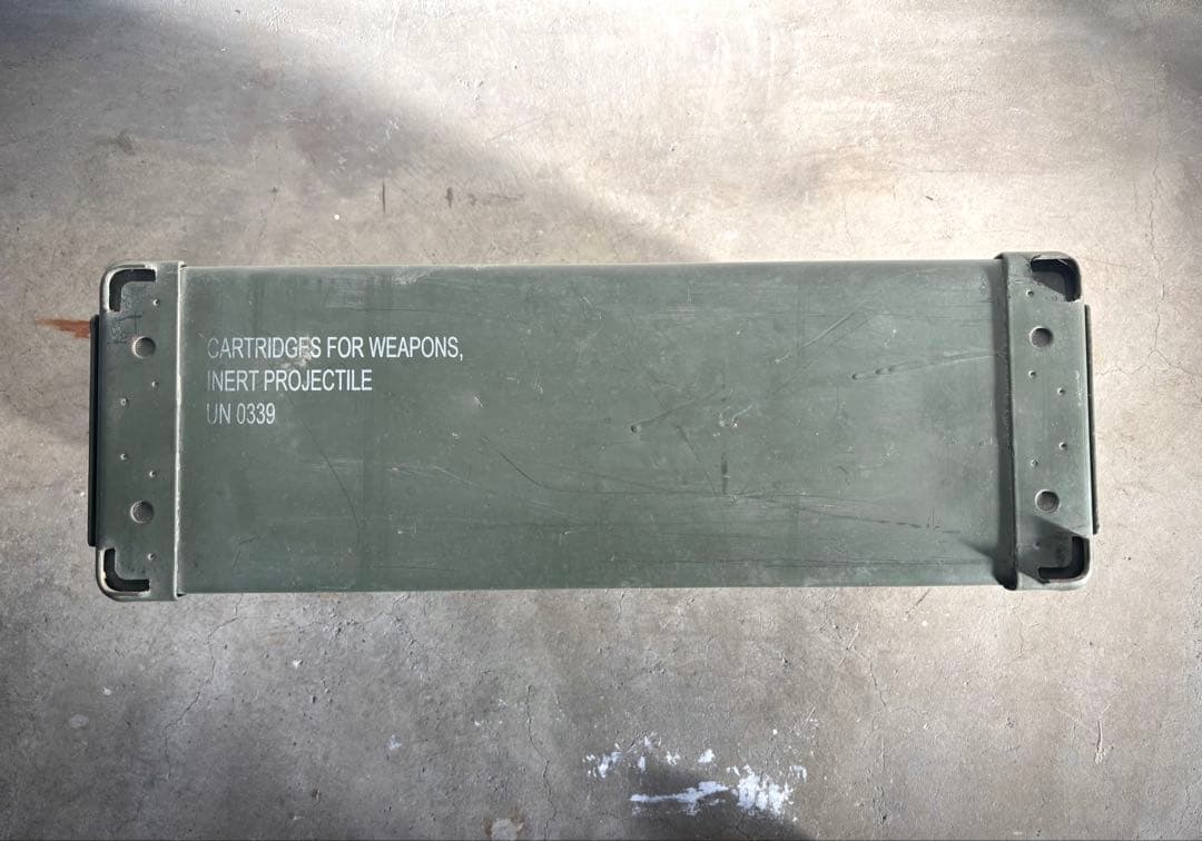 米軍実物　AMMO BOX 40mm 32CARTRIDGES 弾薬箱