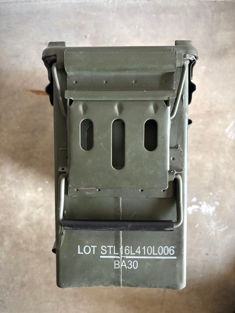 米軍実物　AMMO BOX 40mm 32CARTRIDGES 弾薬箱