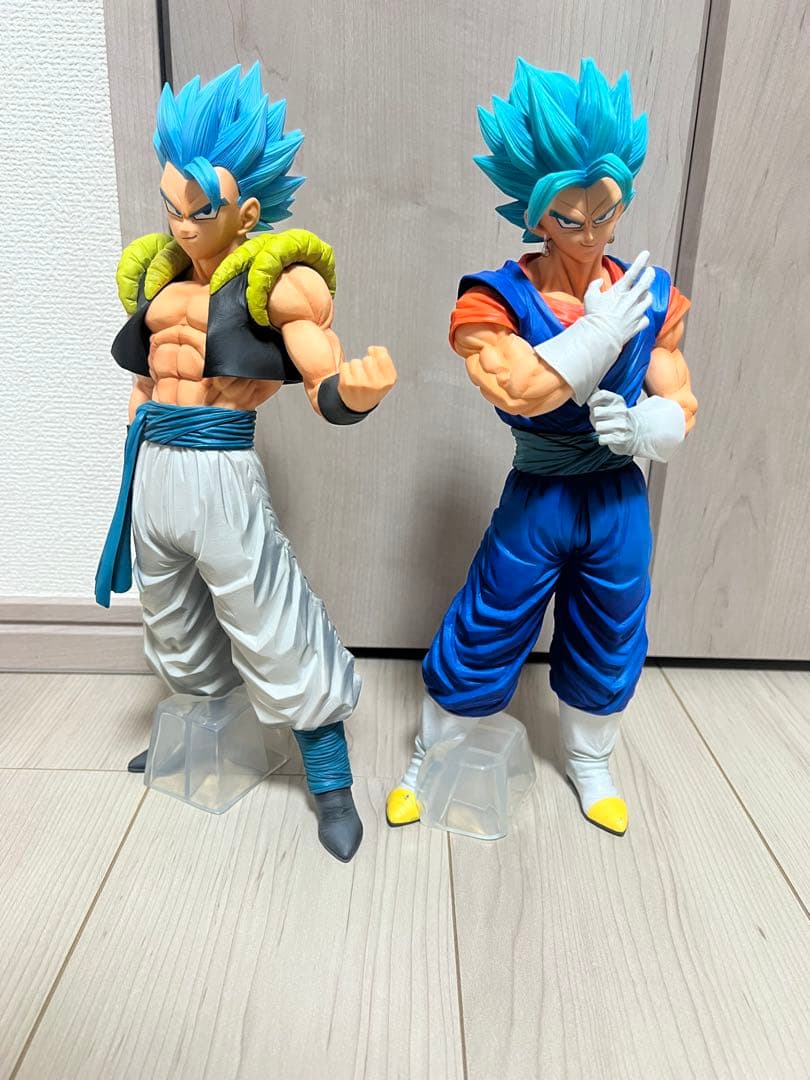 エクストリームサイヤン ベジットブルー ゴジータブルー フィギュア