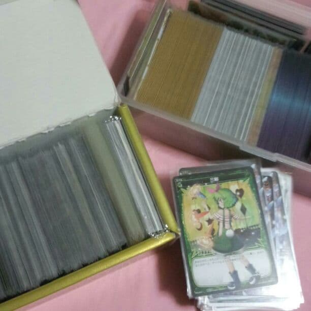 wixossのカードお探し致します。