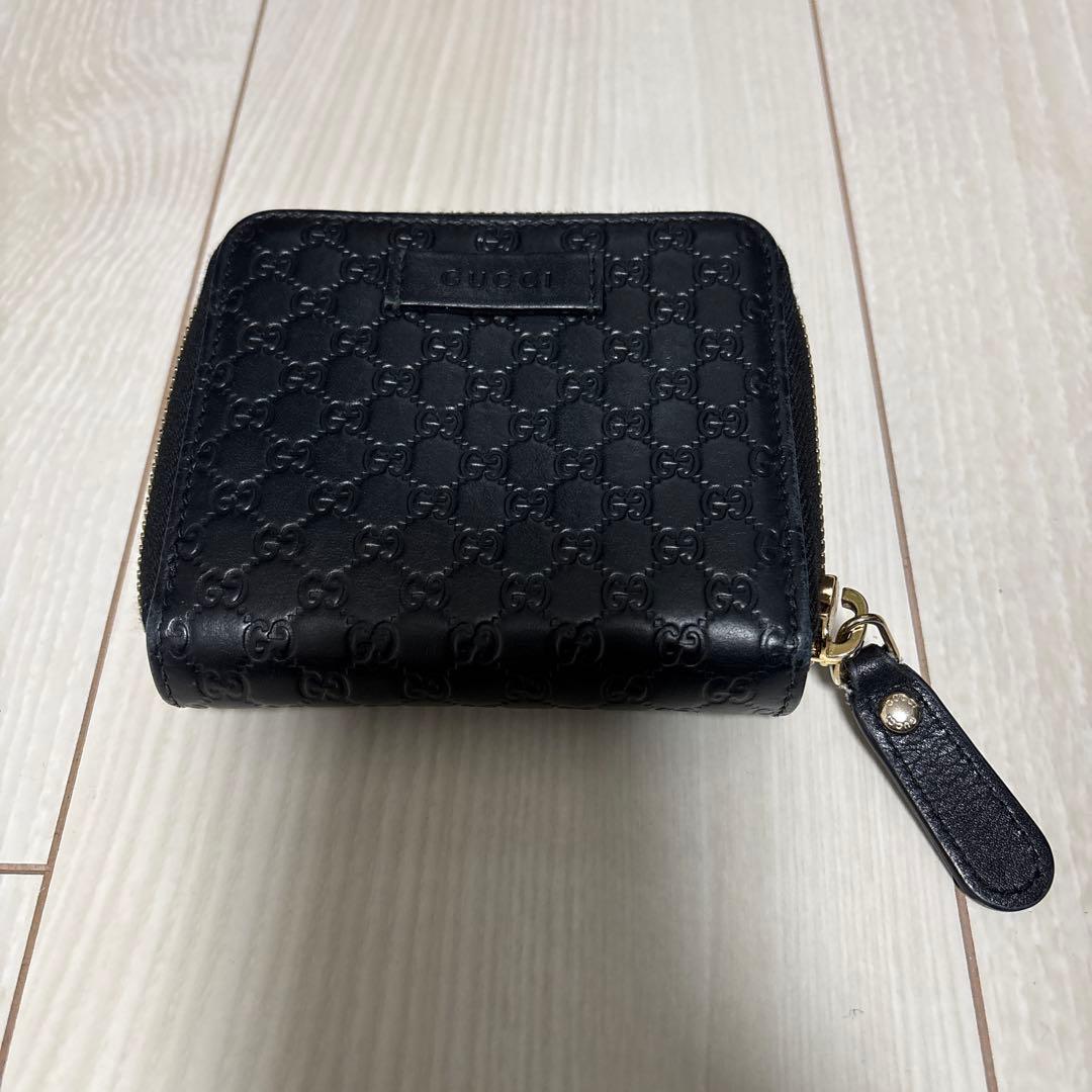 GUCCI ブラック レザー 二つ折り財布