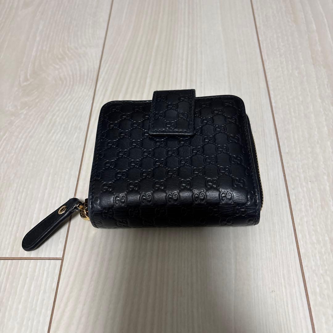 GUCCI ブラック レザー 二つ折り財布