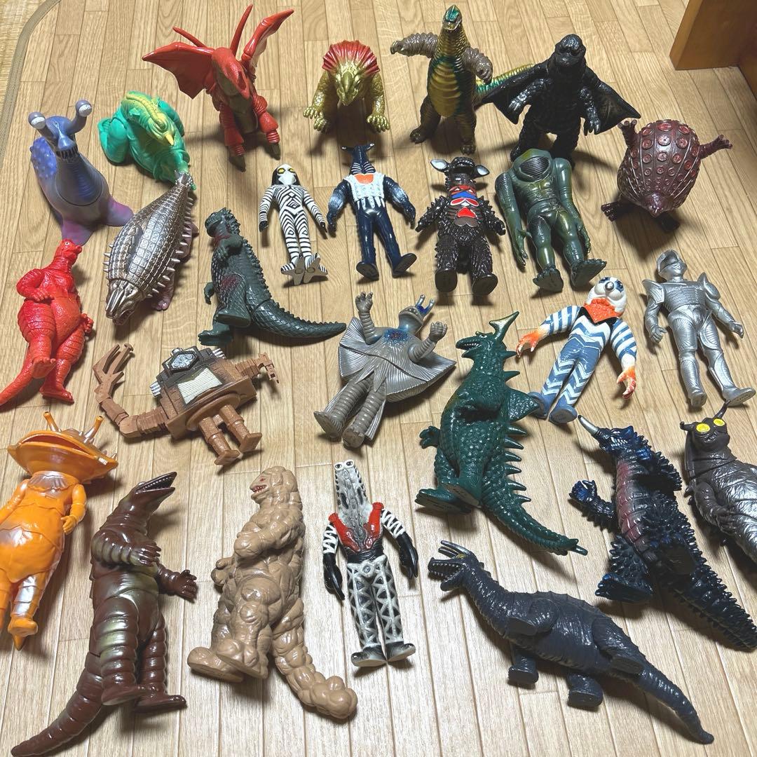 旧ウルトラ怪獣シリーズ　26体セット　昭和怪獣　大量まとめ