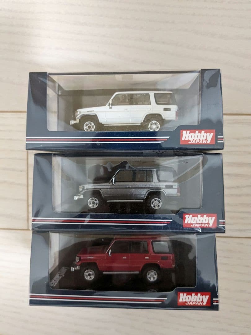 ホビージャパン　ミニカー　ランドクルーザー　70　1/64