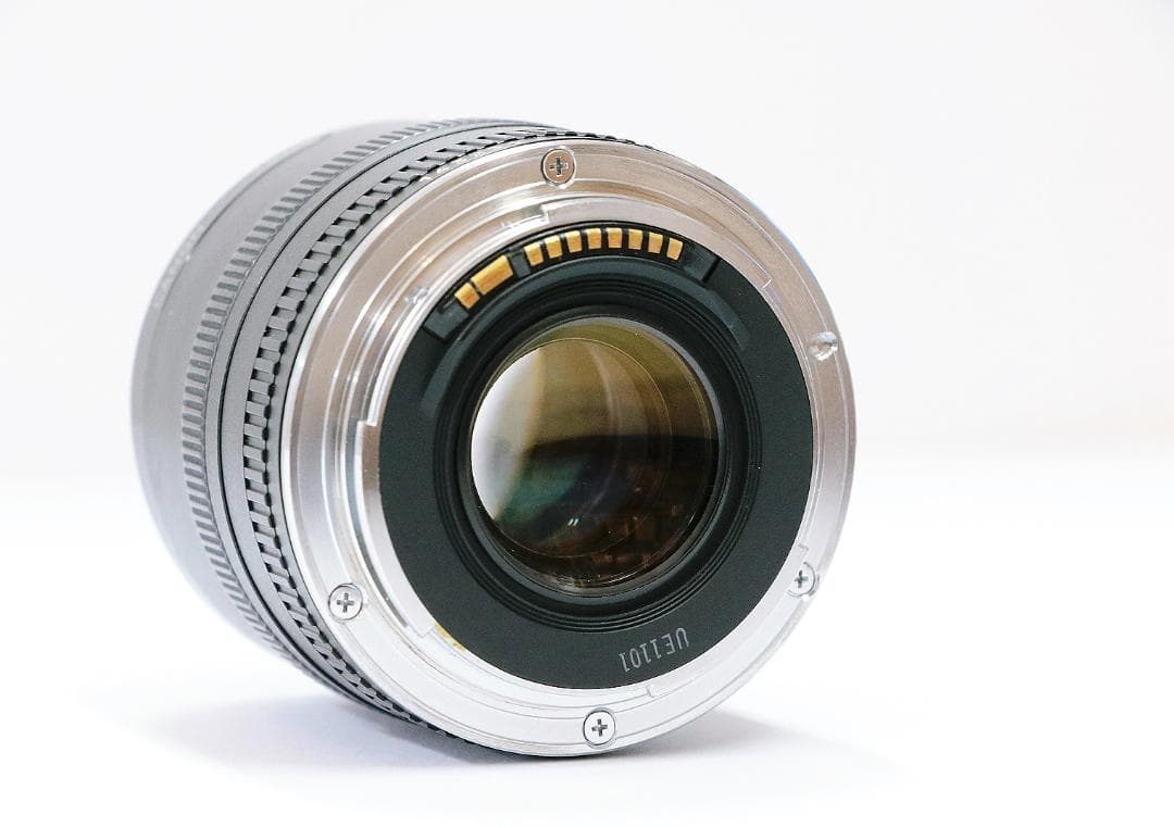 【人気】Canon EF 50mm f/2.5 Compact Macro