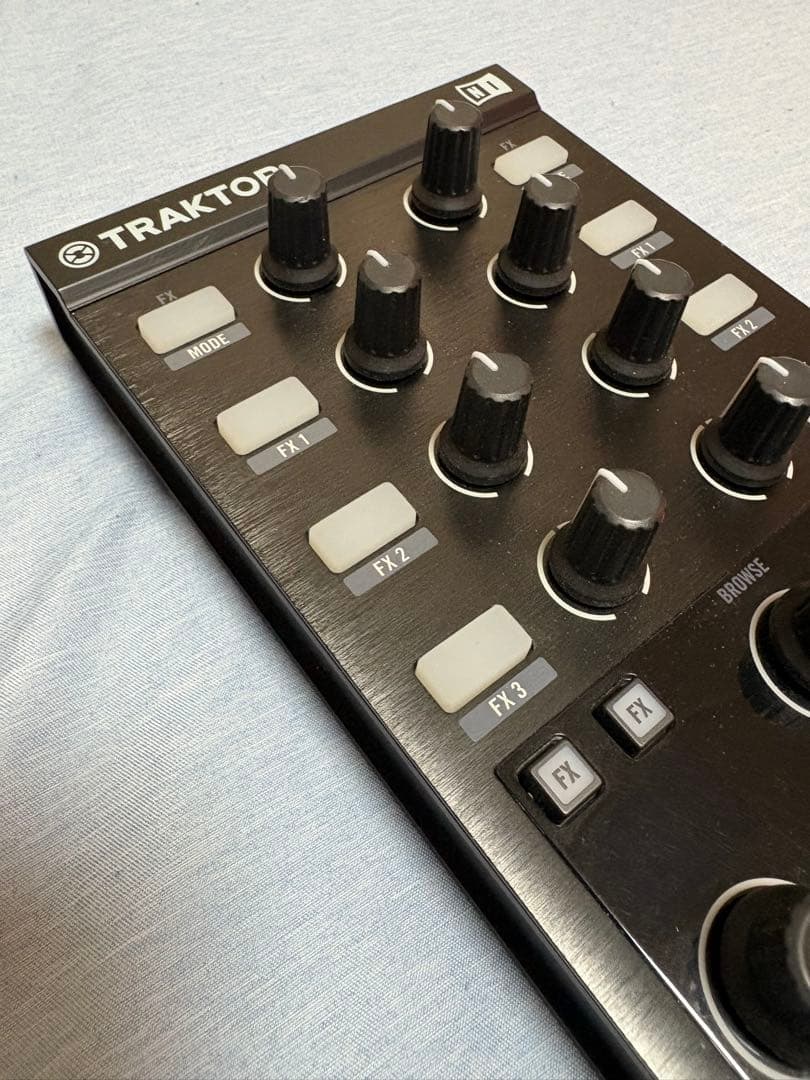 DJ機材 TRAKTOR KONTROL X1 MK2