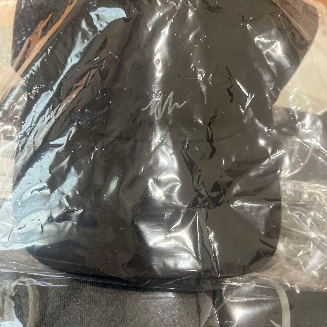 気になっている人が男じゃなかった　パーカーLサイズ　2枚　帽子　3点セット