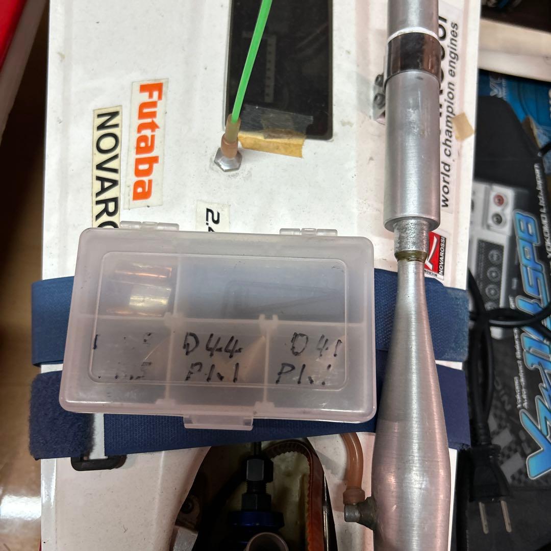 つ*さ様 ラジコンボートセット（ホワイト・レッド）