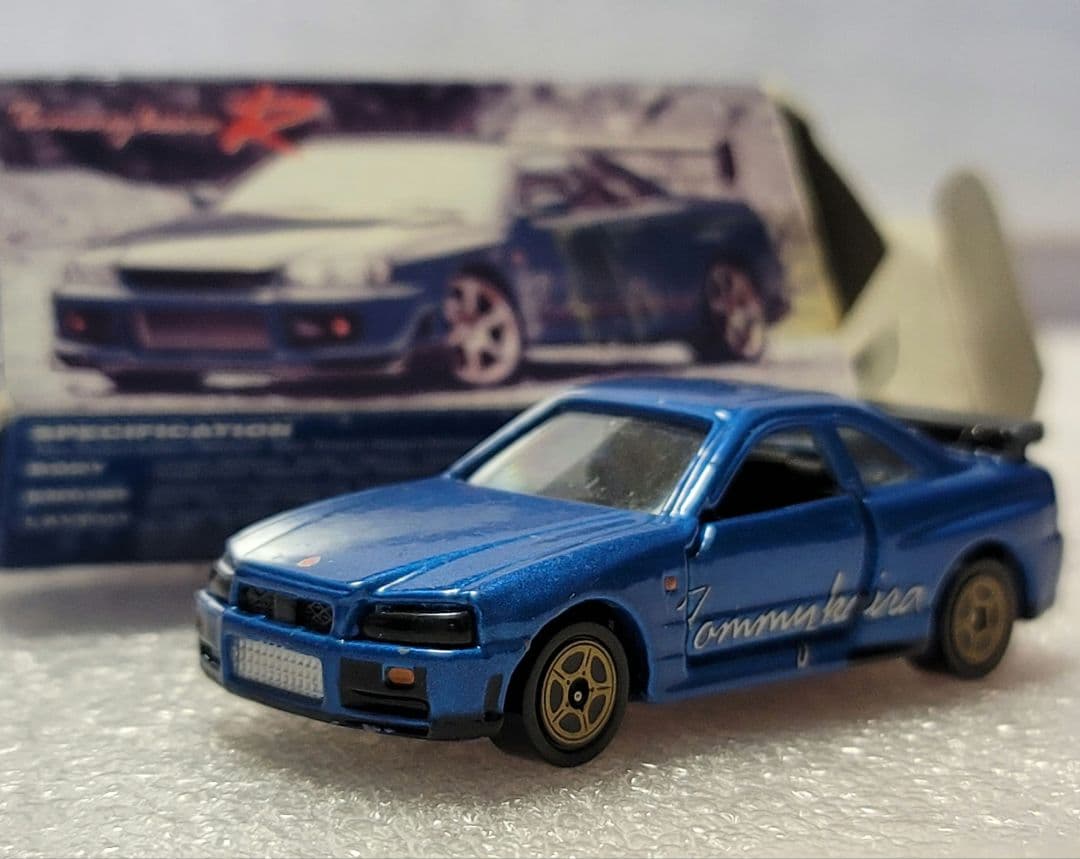 送料無料】超貴重！ トミーカイラ スカイライン GTR R32 ミニカー トミカ