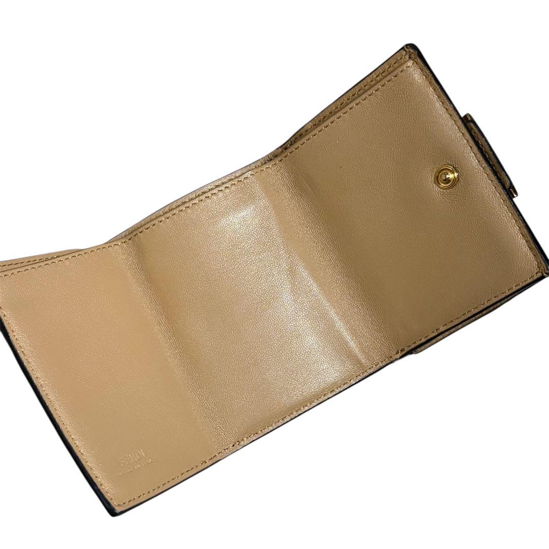 FENDI 三つ折り財布 ベージュ FFモチーフ　バケット　マイクロ