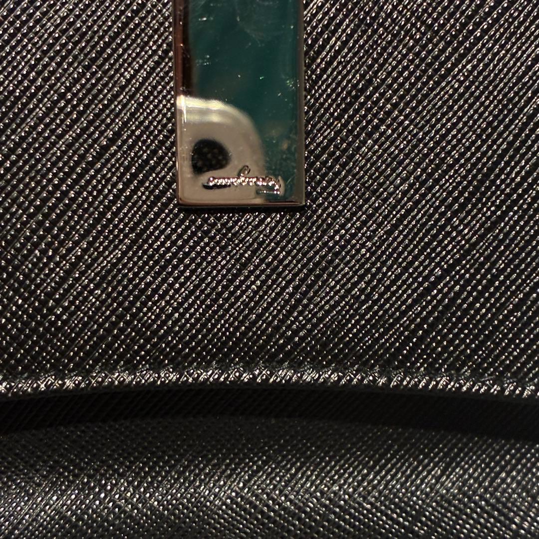 user_31d064ff フェラガモ 二つ折り財布