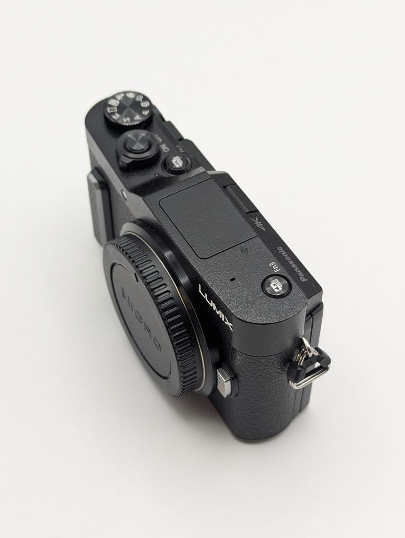 美品 Panasonic LUMIX DC-GF10 ブラック (レンズ無し)
