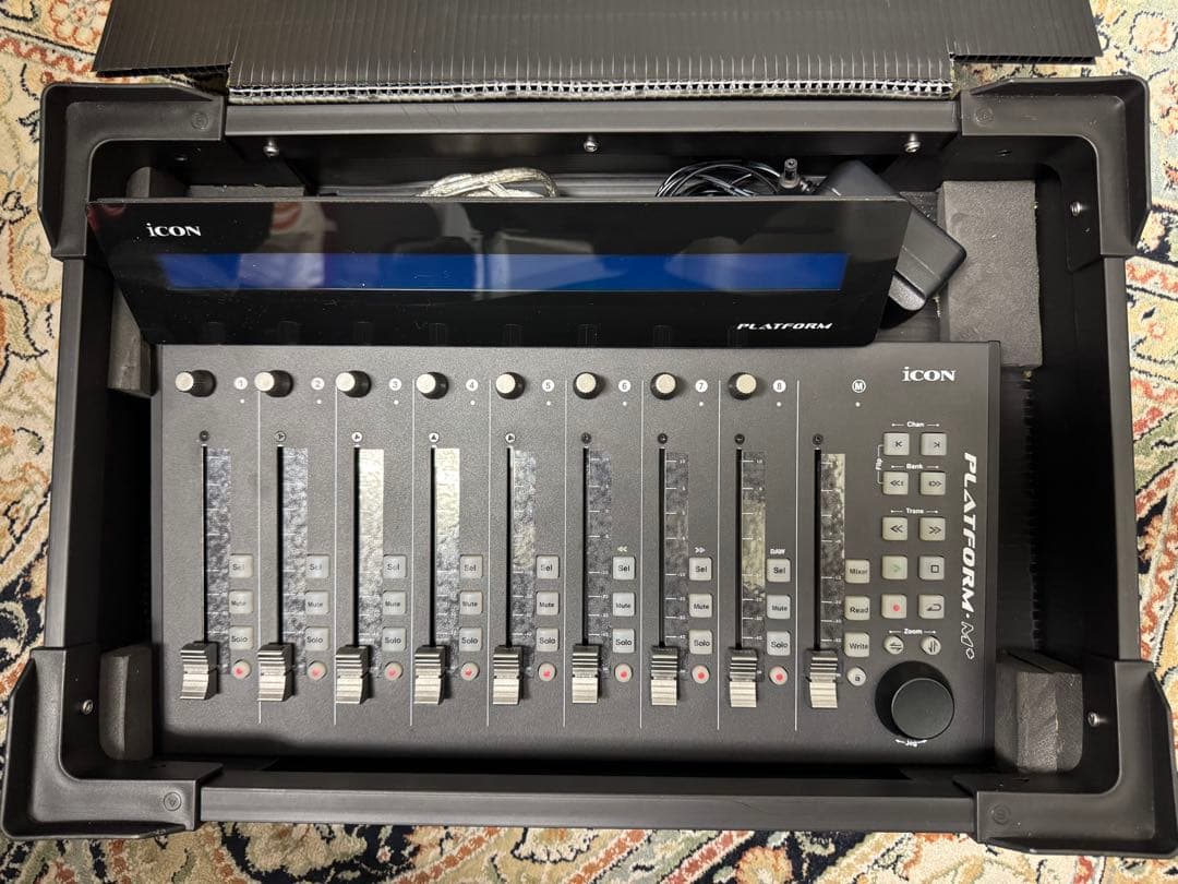 iCON PLATFORM M+/D2 プラダンケース付き