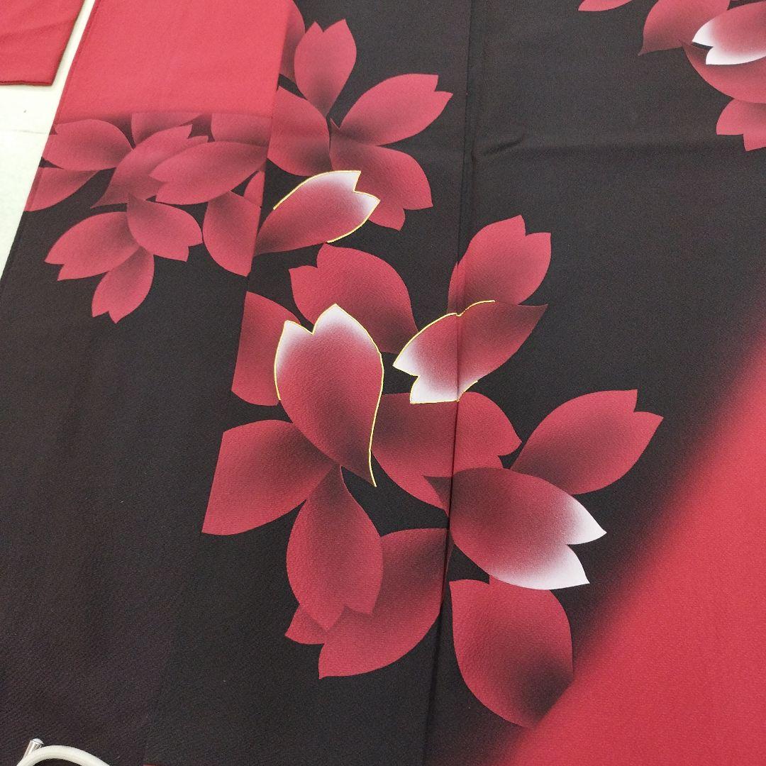 赤黒桜模様振袖