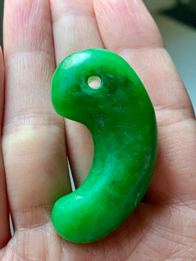 古墳期　出土　糸魚川超ろんかん翡翠勾玉　縄文　弥生　石器　大珠　根付　土器　化石